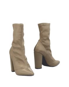 Полусапоги и высокие ботинки Steve Madden