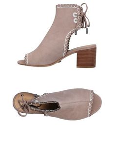 Сандалии Schutz