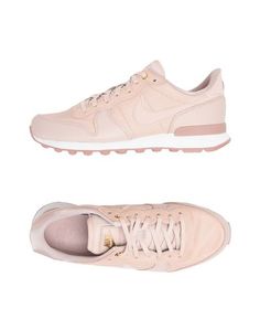 Низкие кеды и кроссовки Nike