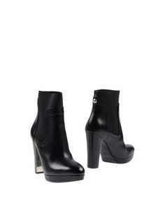 Полусапоги и высокие ботинки Guess