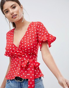 Блузка в горошек с поясом PrettyLittleThing - Красный