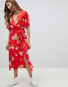 Платье миди с запахом, цветочным принтом и разрезом Influence - Красный