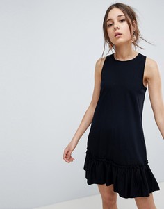 Платье мини со спинкой-борцовкой и оборкой на подоле ASOS DESIGN - Черный