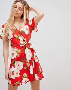 Платье с запахом и цветочным принтом Girls on Film - Красный