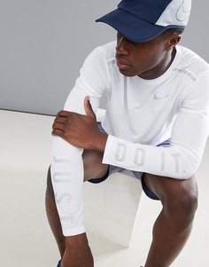 Белый лонгслив с логотипом на рукаве Nike Running Breathe Tailwind 910830-100 - Белый