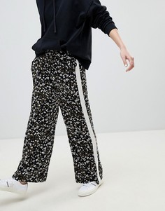 Широкие брюки в полоску с цветочным принтом New Look - Черный