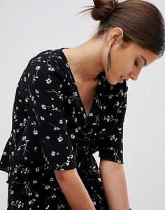 Топ с цветочным принтом и сборками Missguided - Черный