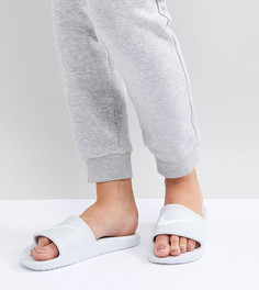 Белые шлепанцы Nike - Белый