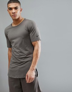 Коричневая приталенная футболка Nike Training AA1591-202 - Зеленый