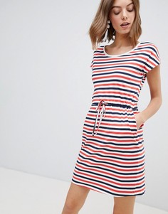 Трикотажное платье в полоску с поясом Vero Moda - Мульти