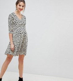 Платье с запахом и анималистическим принтом ASOS DESIGN Maternity - Мульти