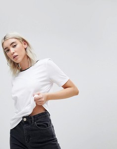 Футболка с асимметричным краем и контрастной отделкой ASOS - Белый