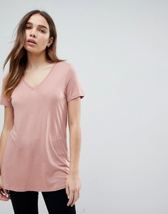 Свободная футболка с V-образным вырезом ASOS - Розовый