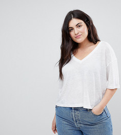 Футболка из ткани с добавлением льна и с V-образным вырезом ASOS CURVE - Белый