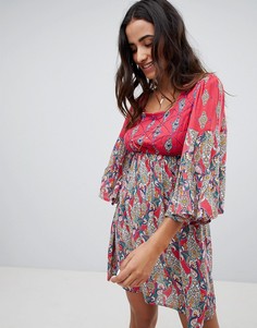 Платье с расклешенными рукавами и принтом Raga Alice - Красный