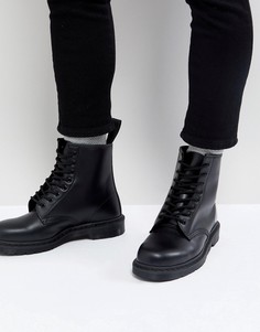 Черные ботинки с 8 парами люверсов Dr.Martens 1460 - Черный