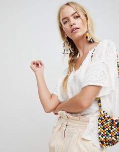 Футболка с V-образным принтом Free People - Белый