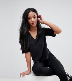 Футболка из ткани с добавлением льна и с V-образным вырезом ASOS PETITE - Черный