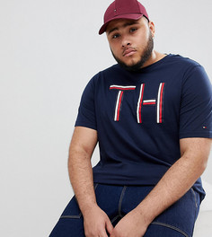Темно-синяя футболка с фирменными полосками и логотипом Tommy Hilfiger PLUS - Темно-синий