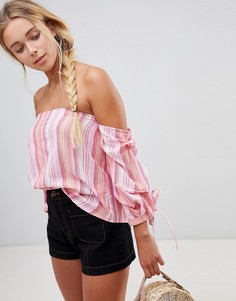 Топ в полоску с открытыми плечами QED London - Розовый