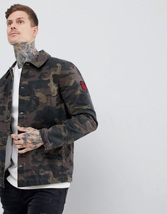 Камуфляжная куртка с нашивками ASOS - Зеленый