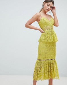 Кружевное платье-футляр с баской ASOS DESIGN - Желтый