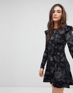 Свободное платье с оборками на плечах QED London - Черный