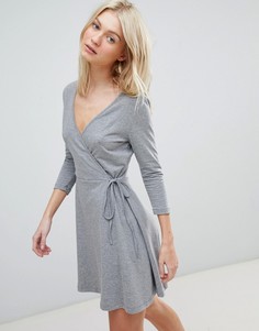 Трикотажное платье с запахом Vero Moda - Серый