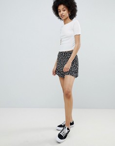 Шорты с цветочным принтом Miss Selfridge - Черный