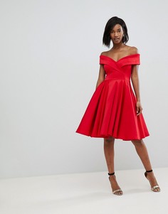 Короткое приталенное платье с широким вырезом Club L - Красный