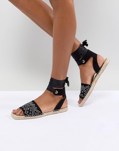 Эспадрильи с заклепками Boohoo - Черный