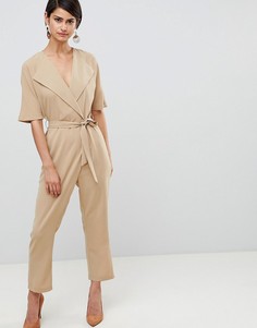Комбинезон с запахом и поясом ASOS DESIGN - Коричневый