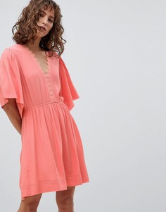 Короткое приталенное платье с рукавами клеш Suncoo - Розовый