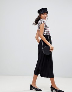 Брюки плиссе с широкими штанинами Monki - Черный