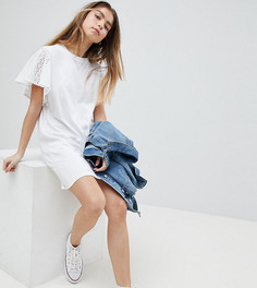 Платье-футболка с вышивкой ришелье на рукавах ASOS PETITE - Белый
