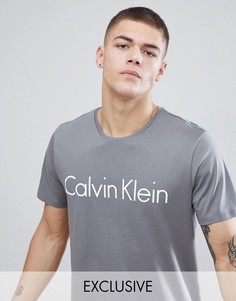 Футболка с круглым вырезом и логотипом Calvin Klein - Серый
