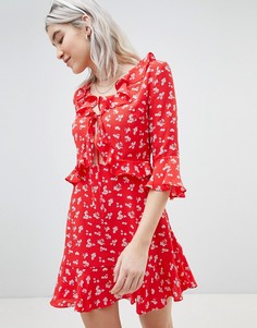 Приталенное платье Boohoo - Красный