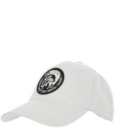 Белая бейсболка с нашивкой Diesel