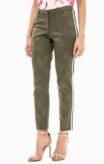 Брюки чиносы цвета хаки с цветочным принтом Comma