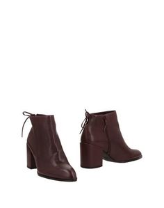 Полусапоги и высокие ботинки Stuart Weitzman