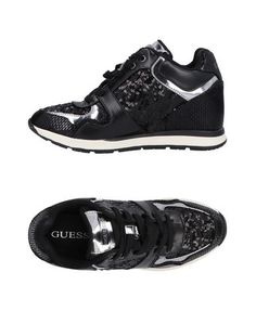 Низкие кеды и кроссовки Guess