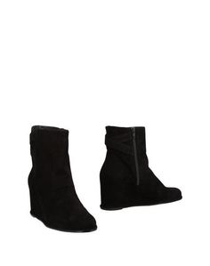 Полусапоги и высокие ботинки Stuart Weitzman