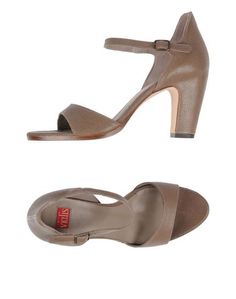 Сандалии Vialis