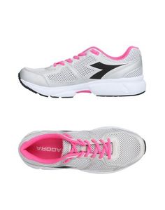 Низкие кеды и кроссовки Diadora