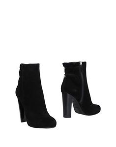 Полусапоги и высокие ботинки Guess