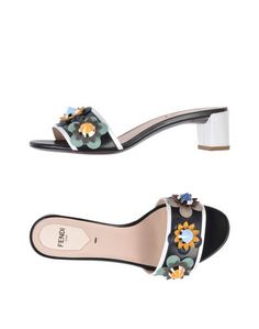 Сандалии Fendi