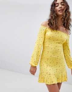 Платье с цветочным принтом, открытыми плечами и баской Daisy Street - Желтый