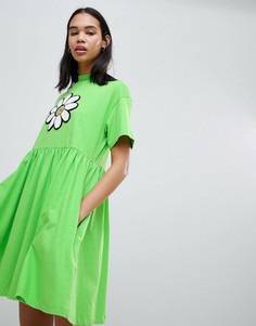 Платье с крупным принтом маргариток и присборенной отделкой Lazy Oaf - Зеленый