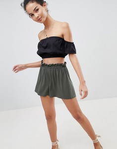 Шорты со складками на талии ASOS DESIGN - Зеленый