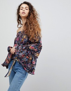 Блузка с открытыми плечами и принтом Free People Free Spirit - Черный